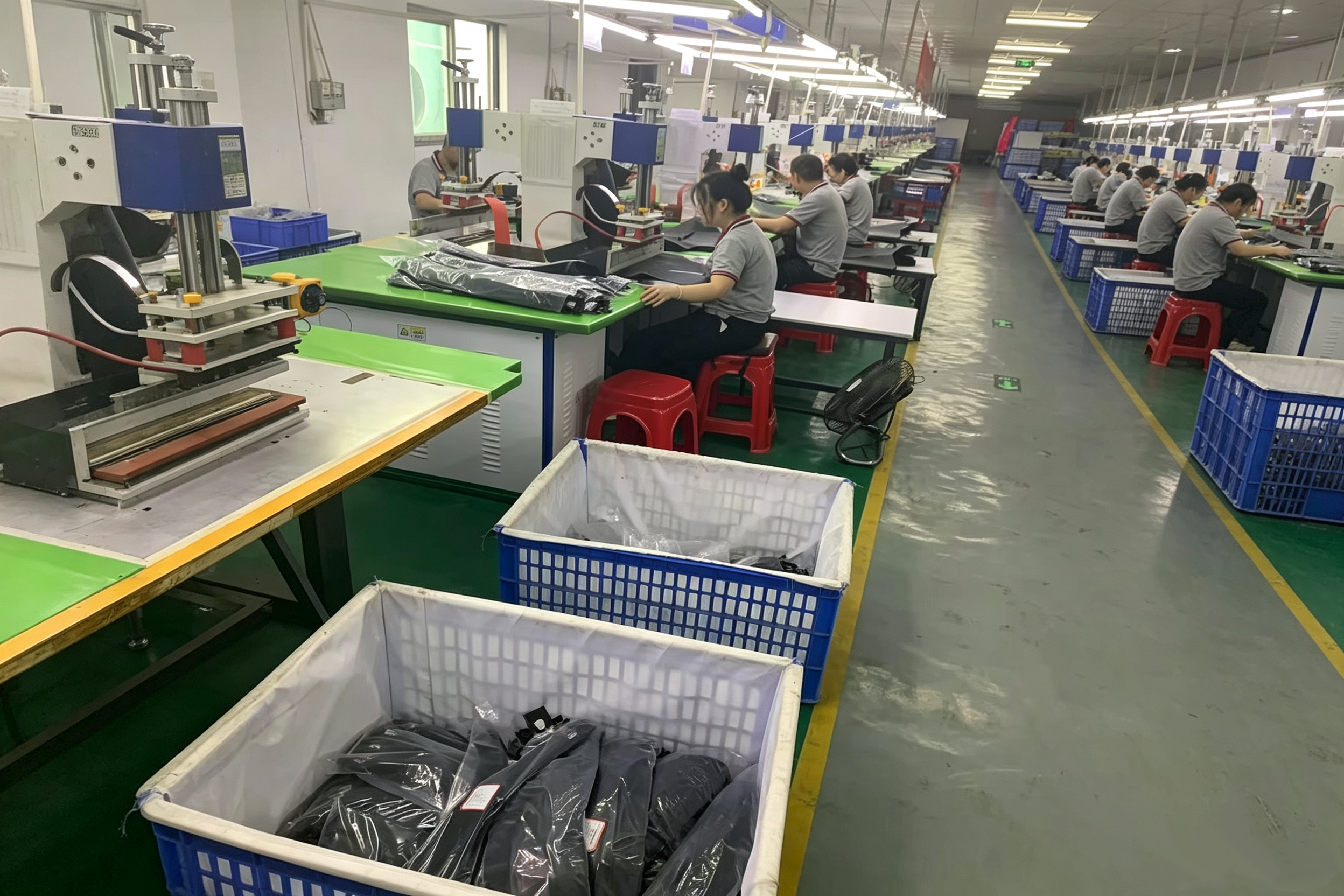 Dry Bag Supplier: How to Select a Reliable Manufacturing Partner